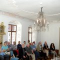 Round Table_18